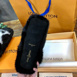 Styling view of Louis Vuitton luxury piece style No.132