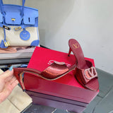 Front view of Valentino Garavani luxury piece style No.233