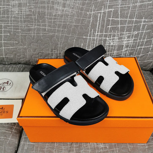 Hermes sandals Style 111 - texture and material detail