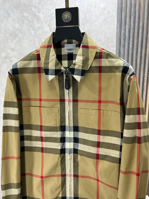 Full silhouette view of Burberry luxury piece style No.424