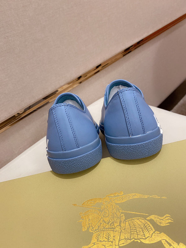 Burberry shoes Style 424 - top view showing design
