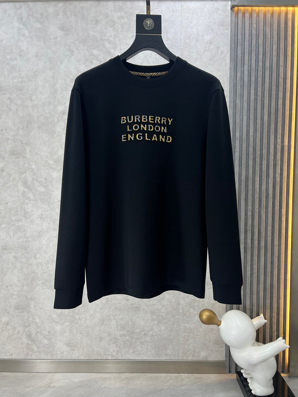 Front view of Burberry luxury piece style No.548
