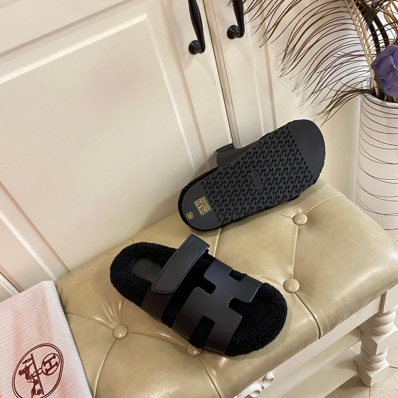 Hermes sandals Style 080 - back heel detail