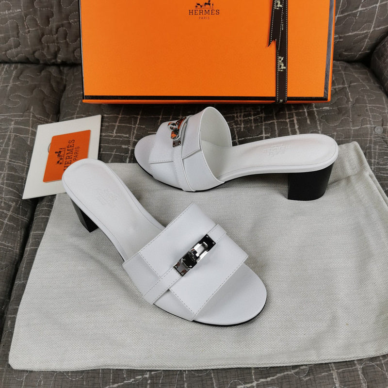 Hermes sandals Style 166 - sole and craftsmanship detail