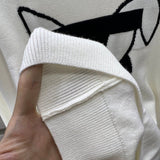 Front view of Burberry luxury piece style No.535