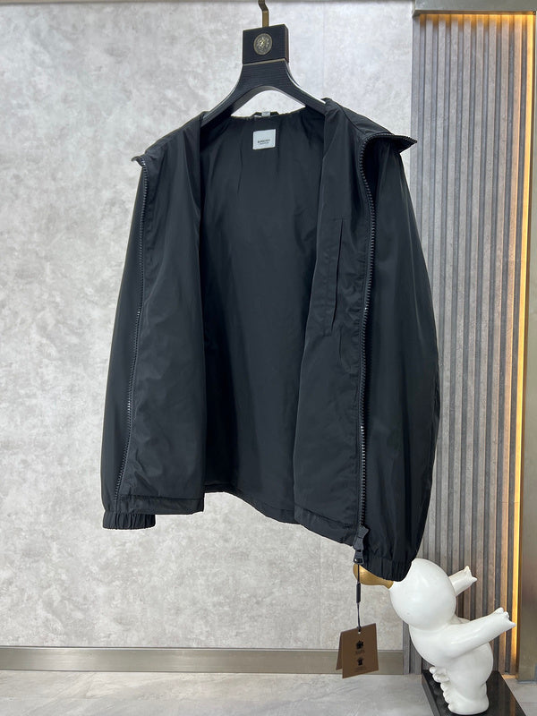 Front view of Burberry luxury piece style No.542