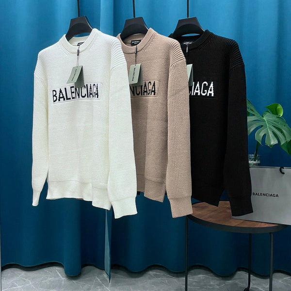 Front view of Balenciaga luxury piece style No.067