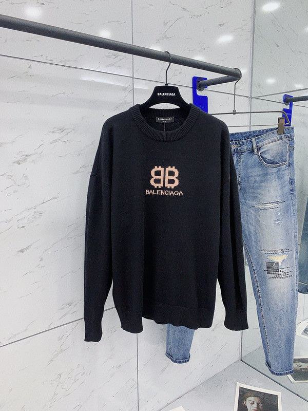Front view of Balenciaga luxury piece style No.061
