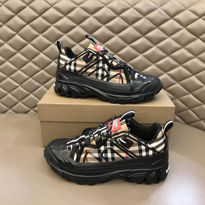 Burberry shoes Style 112 - packaging and accessories
