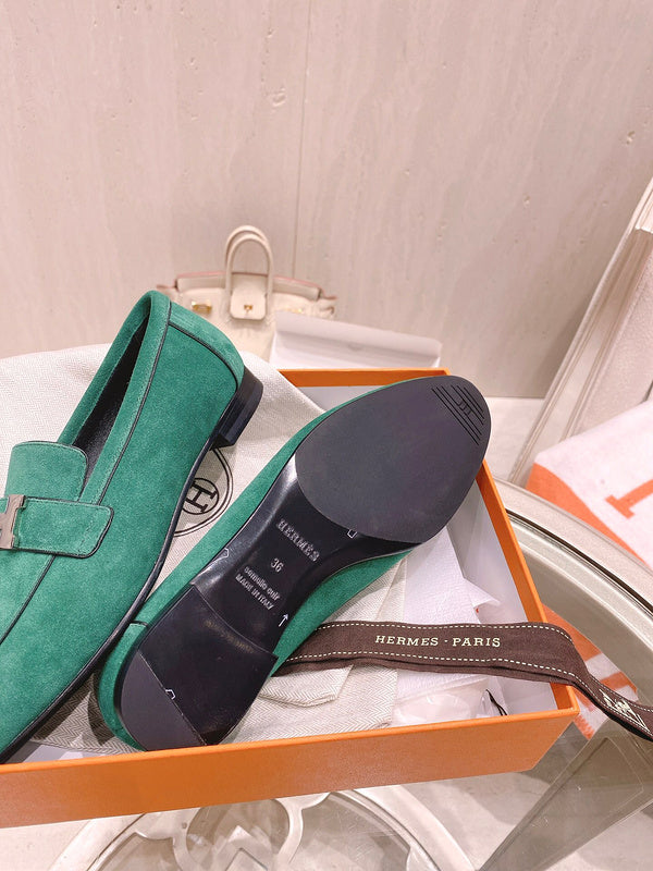Hermes shoes Style 261 - top view showing design