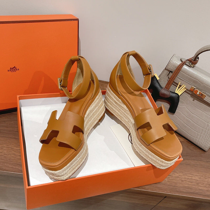 Hermès White Loafer Flats - Detail Shot of Craftsmanship