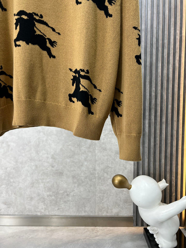 Texture and finish detail of Burberry luxury piece style No.346