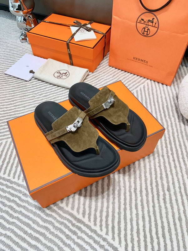 Hermes sandals Style 220 - sole and craftsmanship detail