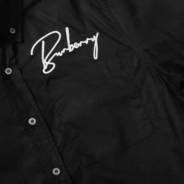 Three-quarter angle view of Burberry luxury piece style No.033
