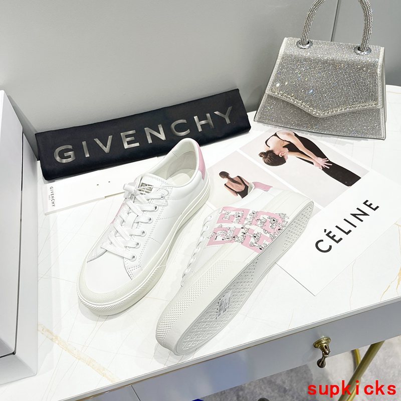 Givenchy shoes Style 056 - packaging and accessories