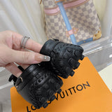 Louis Vuitton shoes Style 335 - logo and branding close-up (alternate angle)
