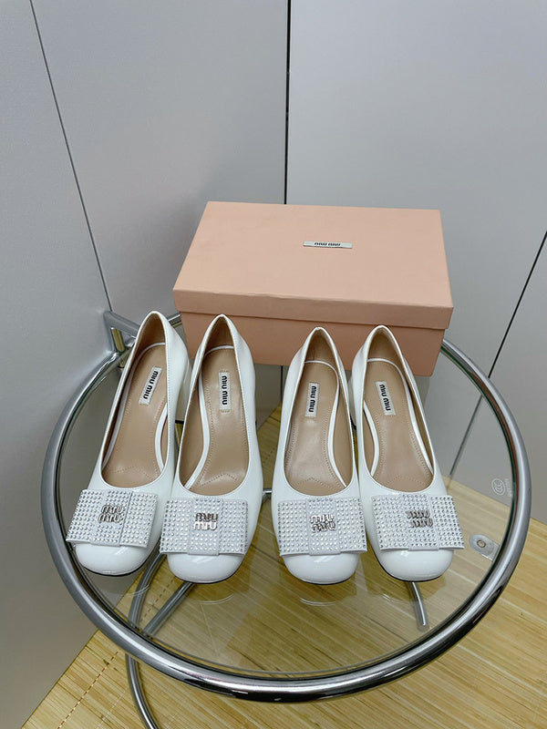 Front view of Miu Miu luxury piece style No.107