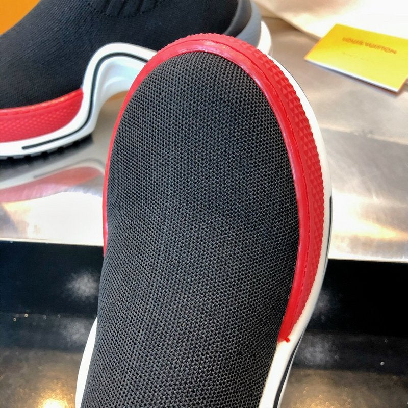 Back view of Louis Vuitton luxury piece style No.139