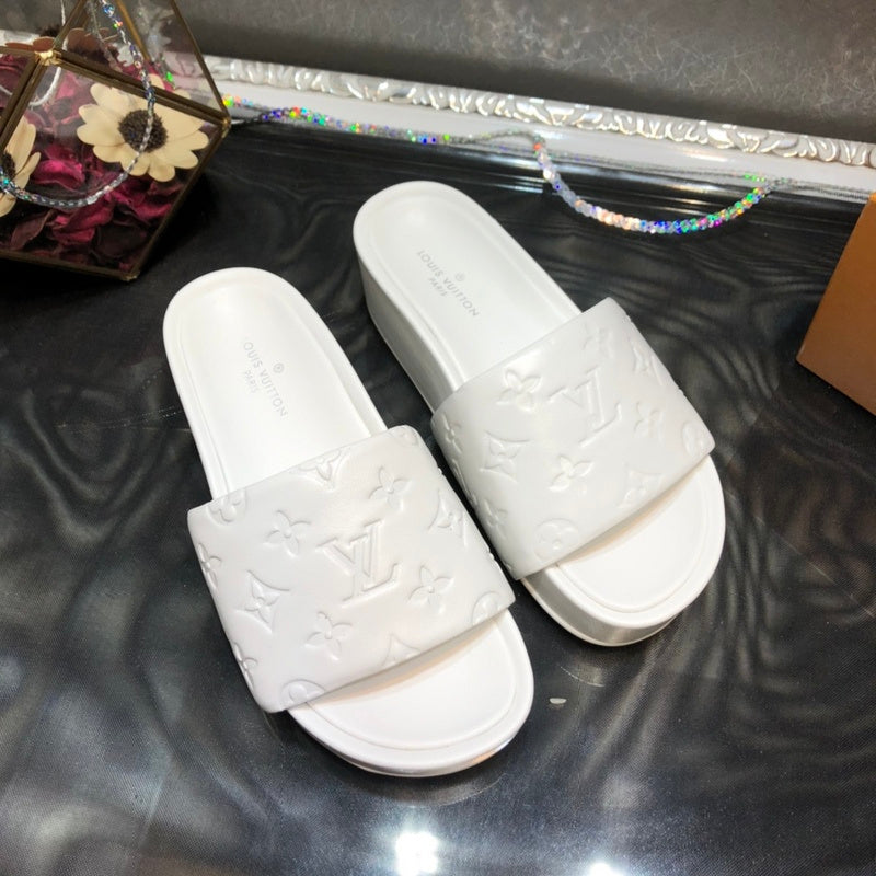 Louis Vuitton shoes Style 237 - top view showing design