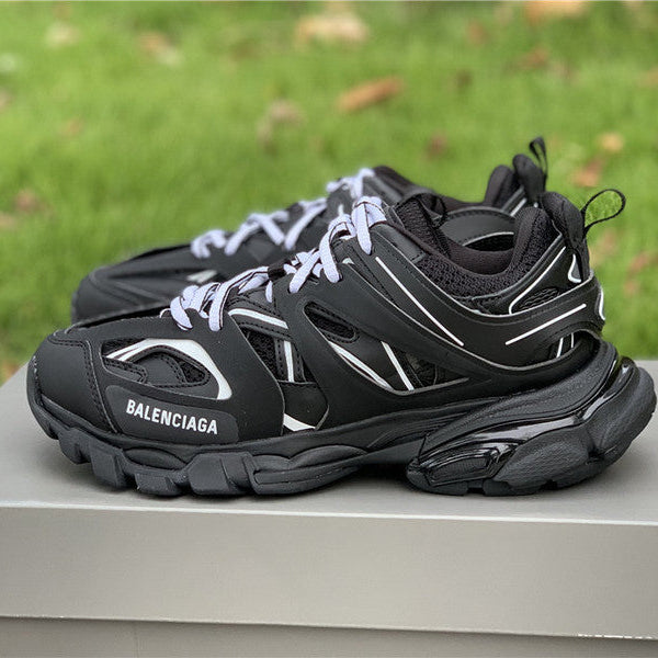 Balenciaga shoes Style 395 - close-up of statement logo accent