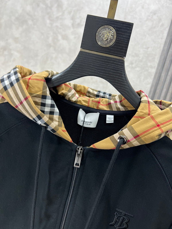 Back view of Burberry luxury piece style No.410