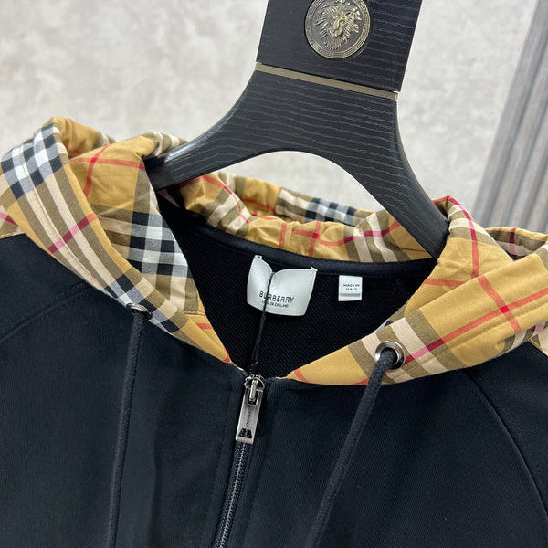 Back view of Burberry luxury piece style No.410