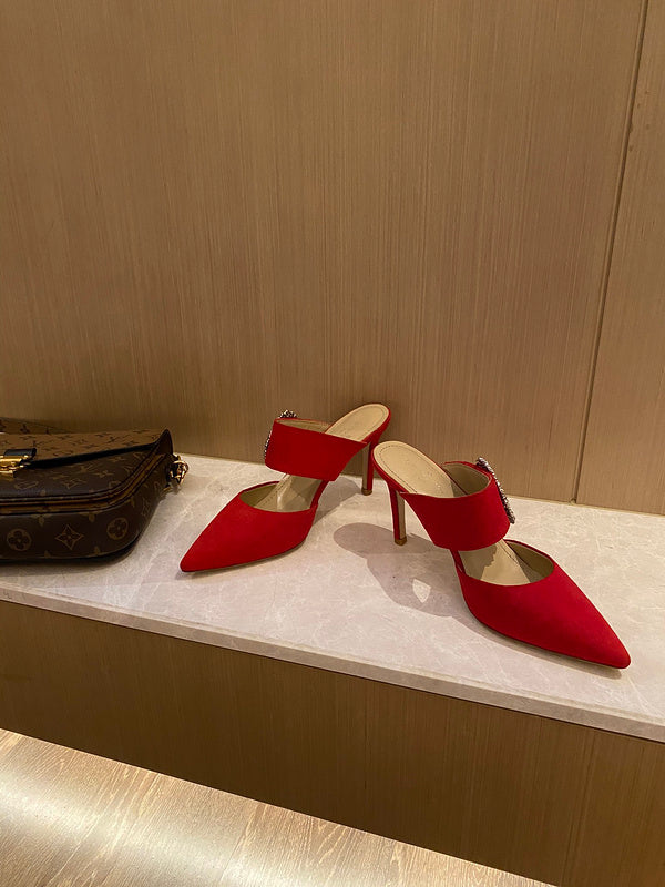 Louis Vuitton shoes Style 266 - close-up of elevated everyday design