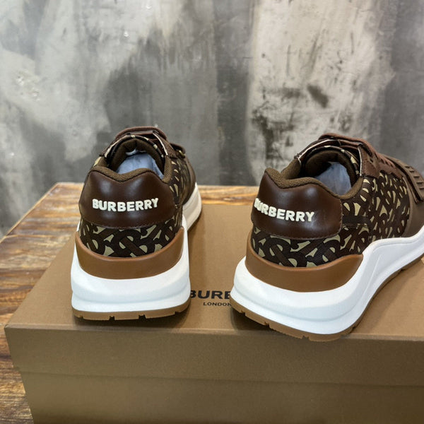 Burberry shoes Style 316 - close-up of luxury comfort fit
