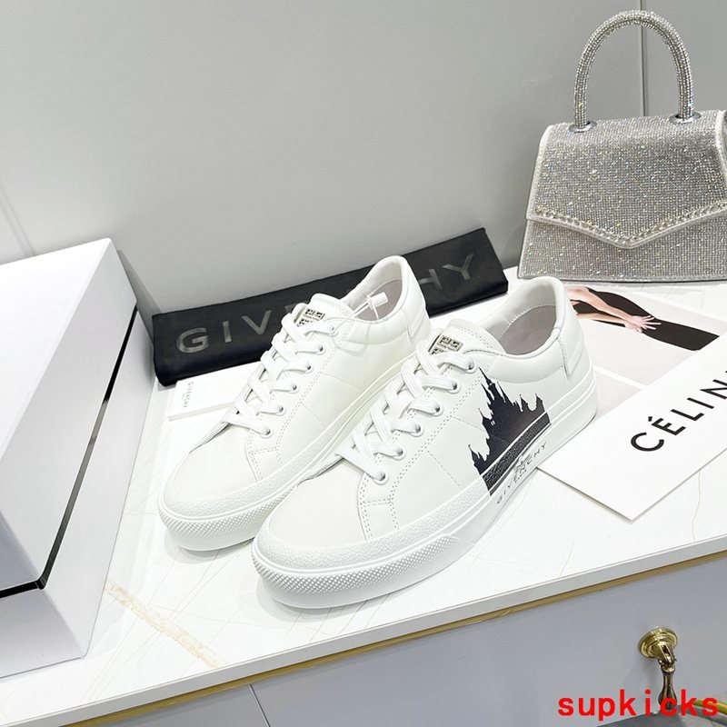 Givenchy shoes Style 046 - close-up of timeless elegant design