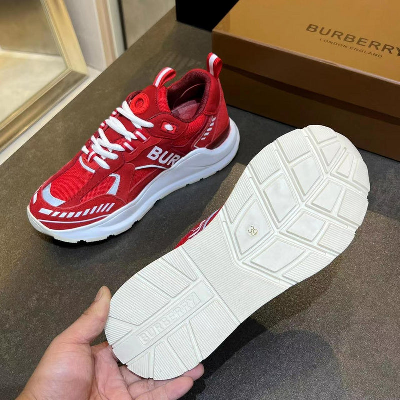 Burberry shoes Style 073 - packaging and accessories