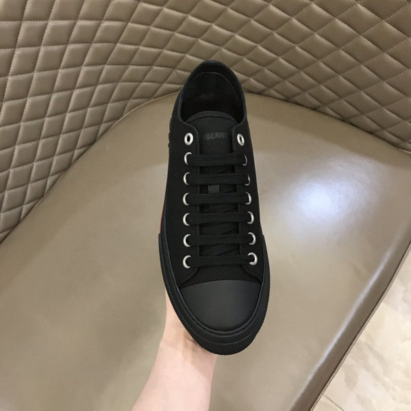 Burberry shoes Style 298 - sole and craftsmanship detail