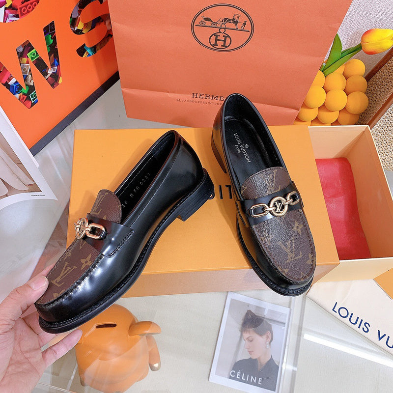 Louis Vuitton shoes Style 424 - angled studio shot