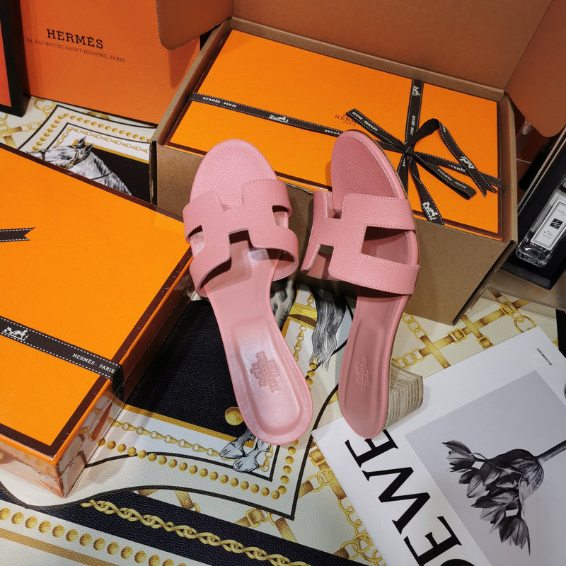 Hermès White Platform Sandals - Detail Shot of Craftsmanship