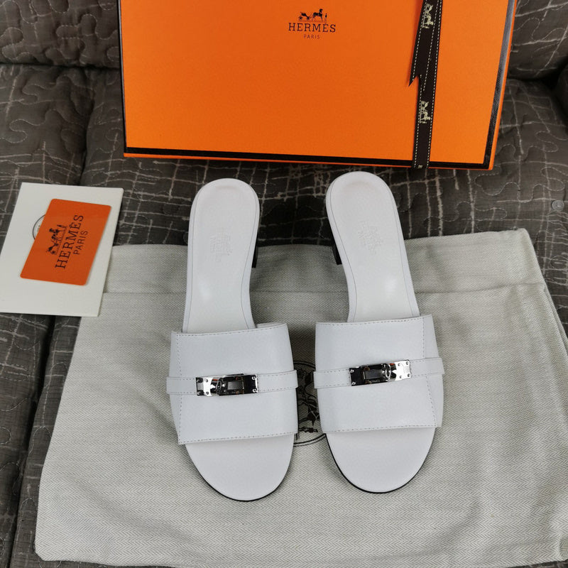 Hermes sandals Style 166 - top view showing design