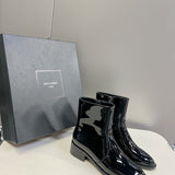 Three-quarter angle view of Saint Laurent luxury piece style No.019