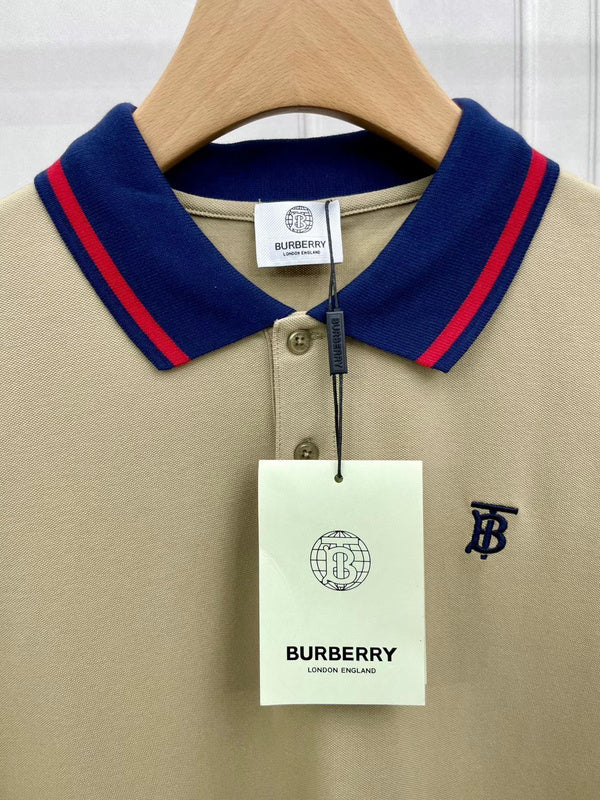 Texture and finish detail of Burberry luxury piece style No.276