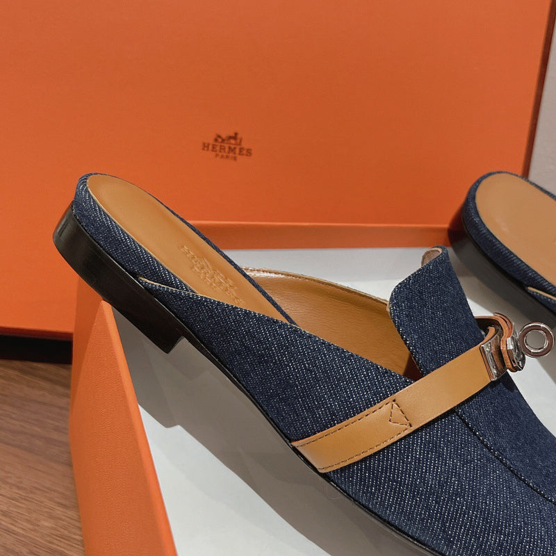 Hermès Beige Slingback Heels - Back View