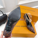 Louis Vuitton shoes Style 414 - sole and craftsmanship detail (alternate angle)