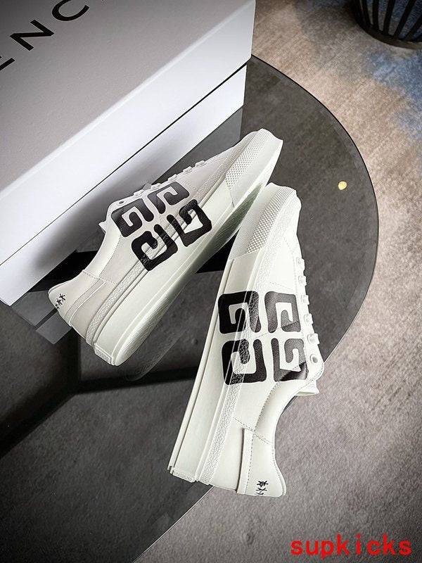 Givenchy shoes Style 007 - sole and craftsmanship detail
