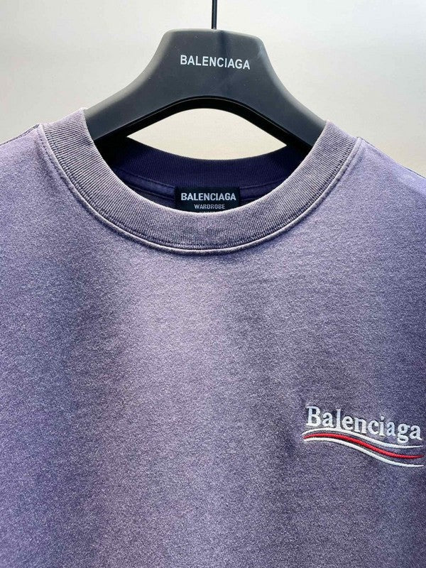 Texture and finish detail of Balenciaga luxury piece style No.343