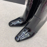 Styling view of Saint Laurent luxury piece style No.042