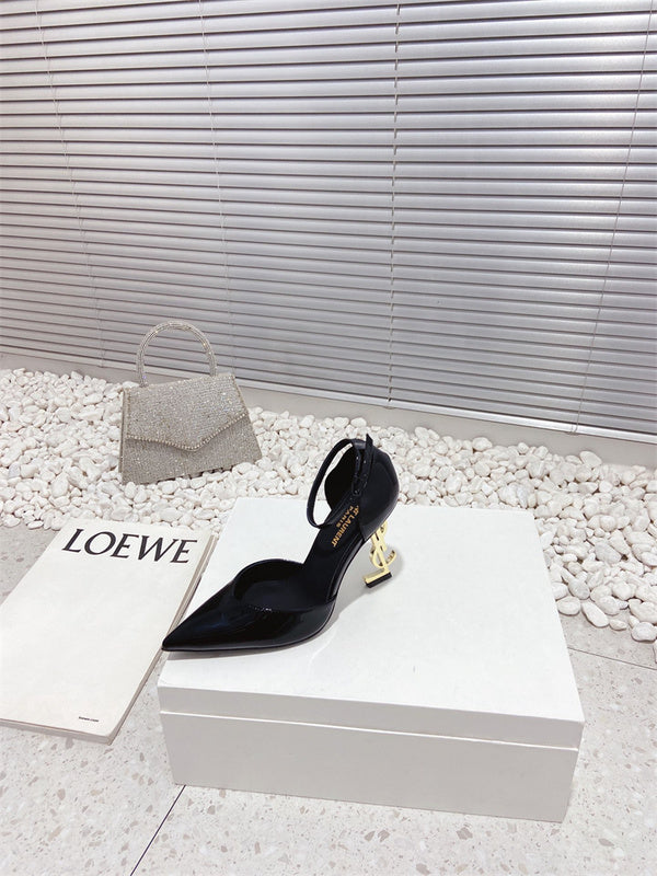 Full silhouette view of Saint Laurent luxury piece style No.087
