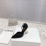 Full silhouette view of Saint Laurent luxury piece style No.087