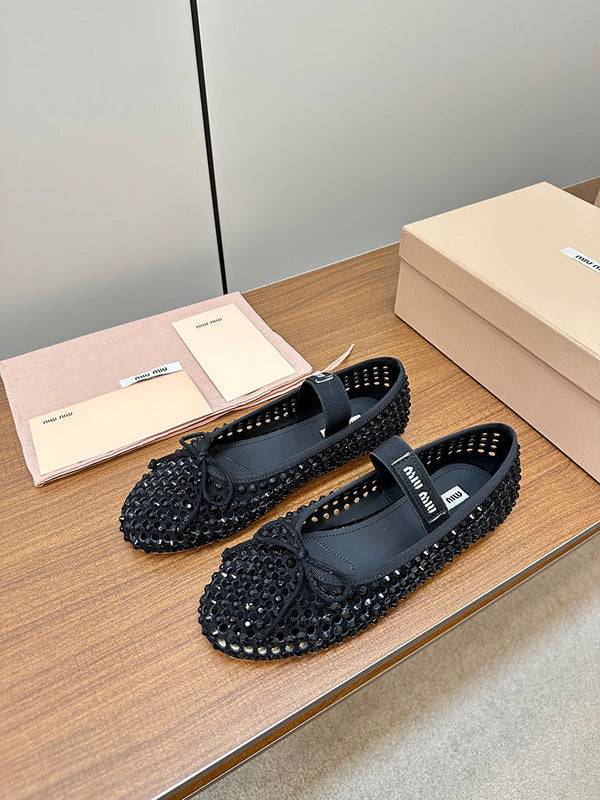 Three-quarter angle view of Miu Miu luxury piece style No.134