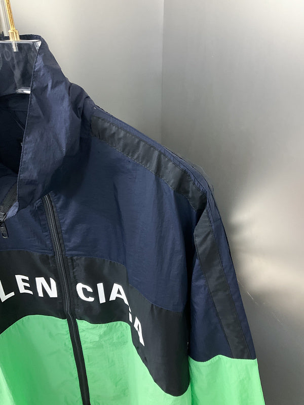 Three-quarter angle view of Balenciaga luxury piece style No.174