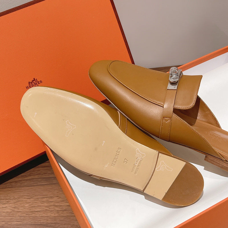 Hermès Beige Slingback Heels - Back View