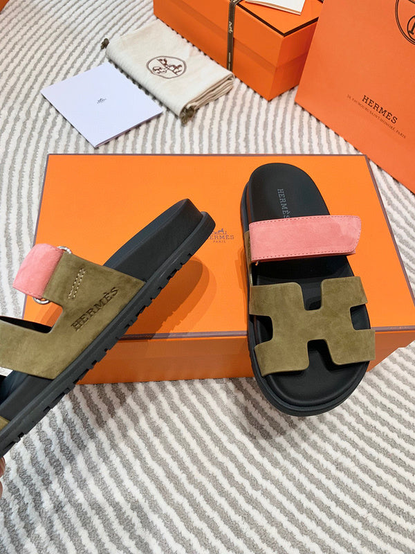 Hermes sandals Style 204 - top view showing design