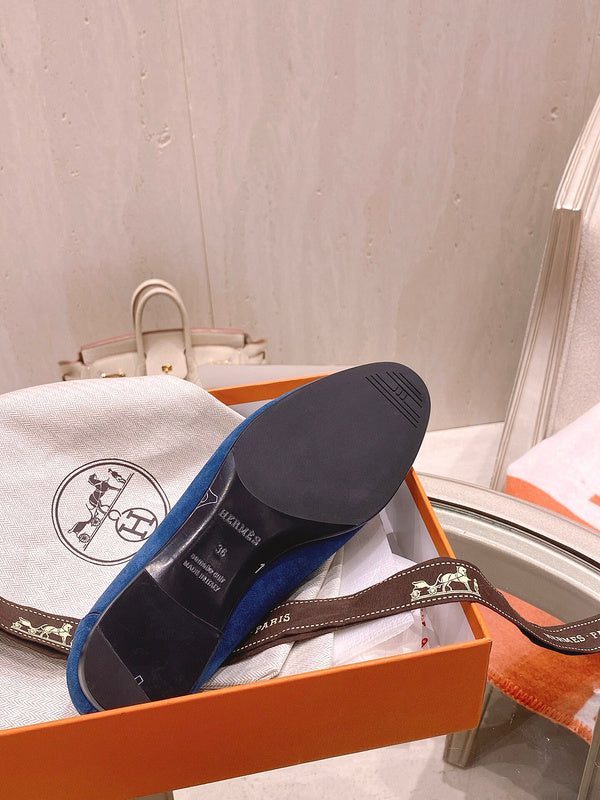 Hermes shoes Style 261 - true-to-life color detail