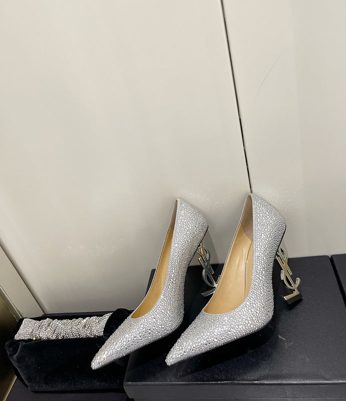 Close-up detail view of Saint Laurent luxury piece style No.007