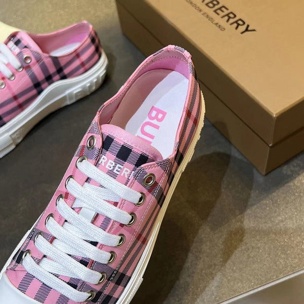 Burberry Nude Slip-On Sneakers - Sole Detail View